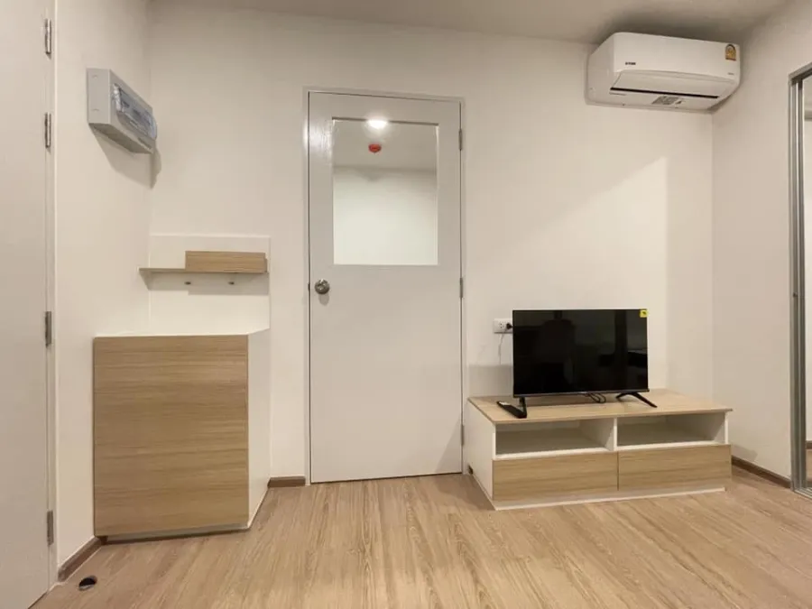 For rent, Senakit BTS Saphan Mai, 8th floor, beautiful view, wide view, complete with furniture and electrical appliances. Book now.