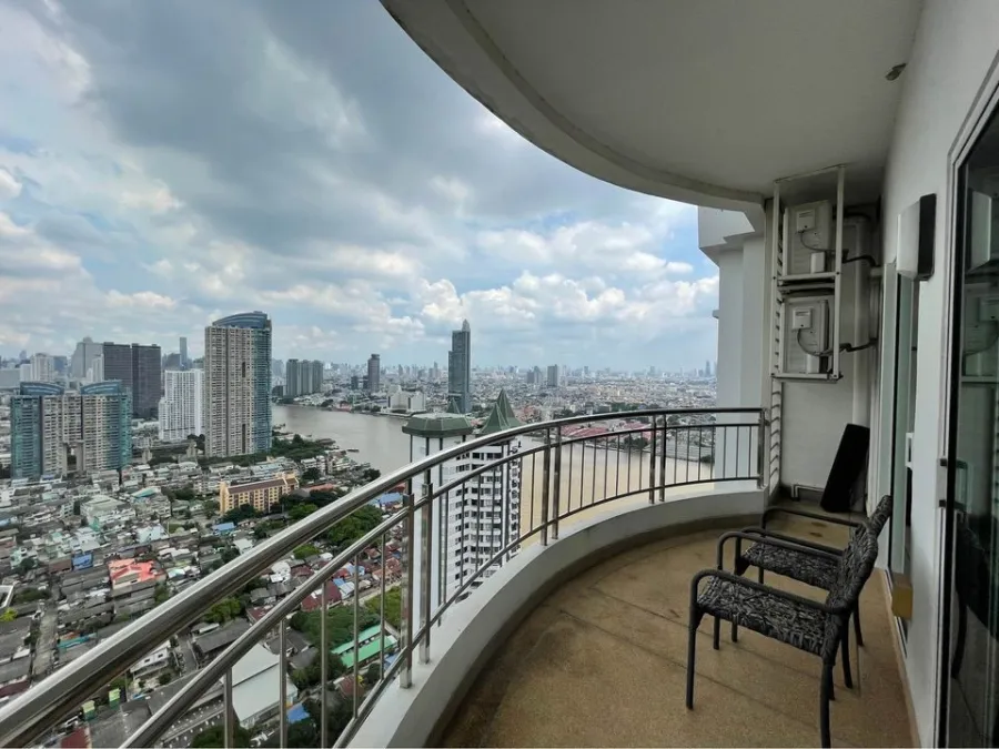 For rent: Supalai River Resort, 41st floor, highest floor, next to the Chao Phraya River, Sathorn city view, magnificent view, must book.
