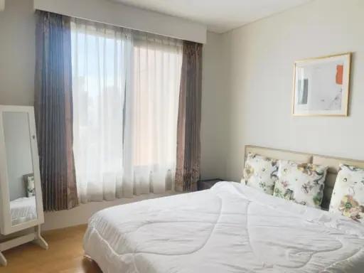 For rent Villa Asoke, this room is super new. very wide inside full living space The atmosphere is great. Book now. Hurry up.