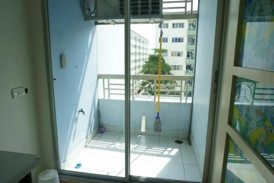 Urgent sale!! Condo Lumpini Ville Sukhumvit 77, 6th floor, Building C, complete amenities. Ready to move in immediately!!