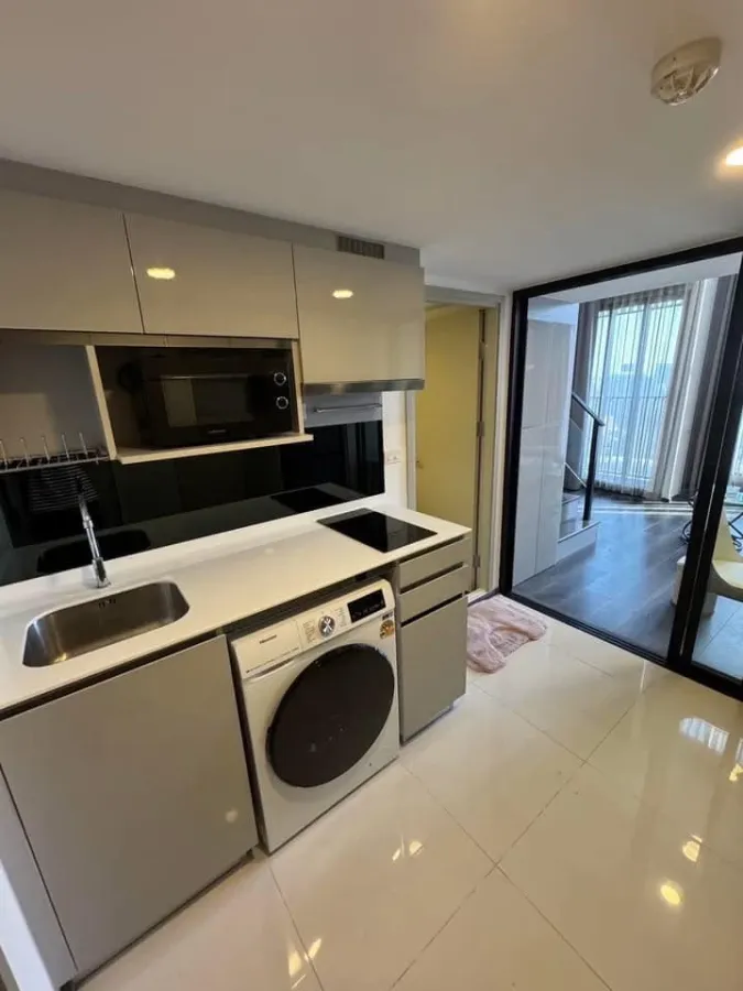 ให้เช่า ไนท์บริดจ์ สเปซ รัชโยธิน คอนโด 2 ชั้น [Duplex] ชั้น 21 สูงมากๆ รับลมดีสุดๆ ห้องพร้อมอุปกรณ์จัดเต็ม น่าจองสุดๆ