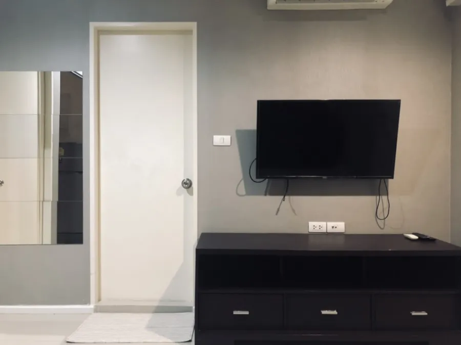 For rent urgently!! Condo Aspire Sukhumvit 48, good location, fully furnished. Close to shopping areas, hurry and book now!!