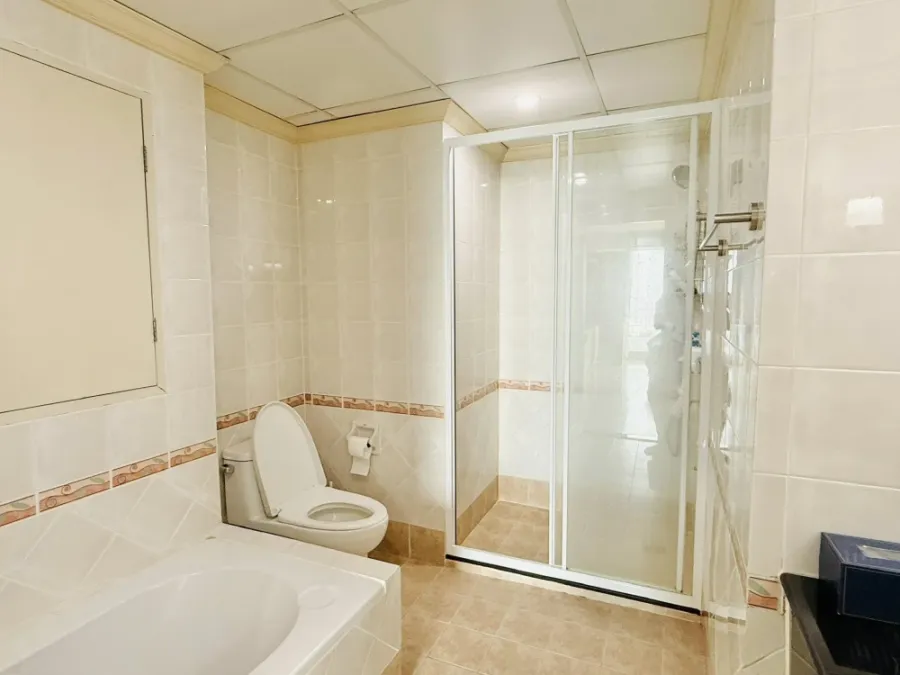 Selling Supalai Park Paholyothin 21, 14th floor, fully furnished, ready to move in. Book now!