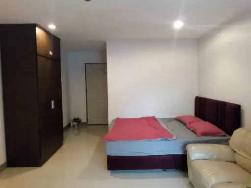 For rent, Regent Home 7 Sukhumvit, good atmosphere, pool view. Complete electrical appliances. Don't miss it.