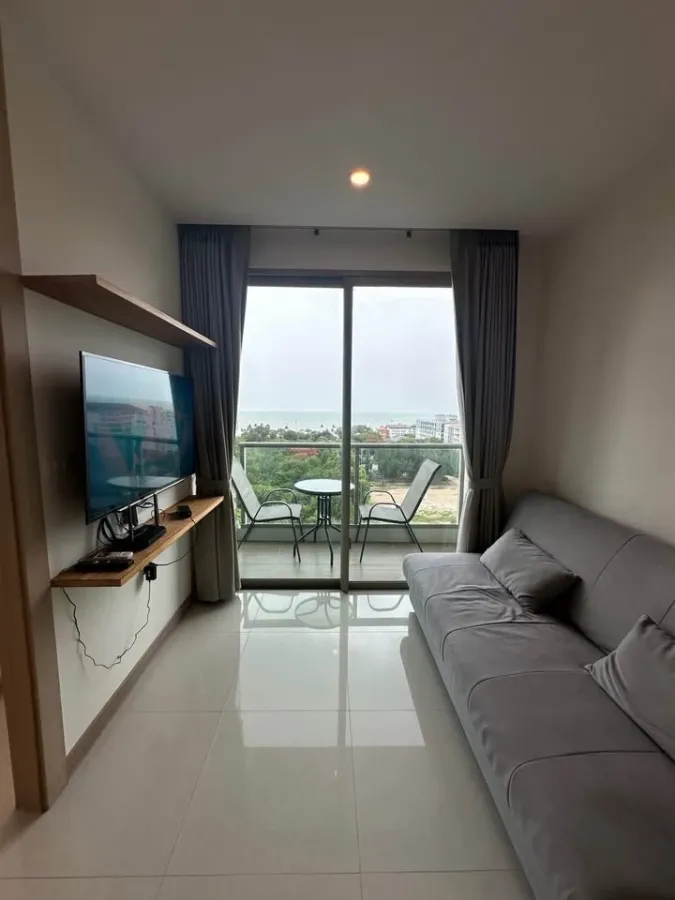 For rent: The Riviera Jomtien Pattaya. Lovely room, fully furnished, stunning sea view. Just bring your suitcase and move in!