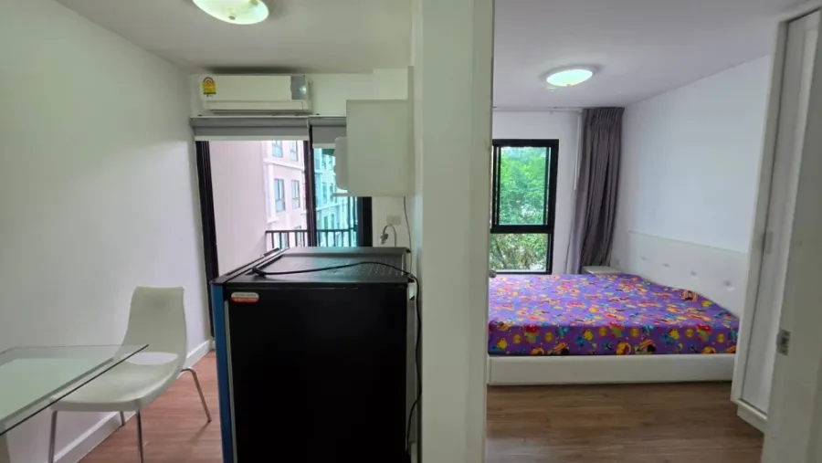 For rent: iCondo Phetchakasem 39, 5th floor. A lovely, fully furnished unit. Book now!