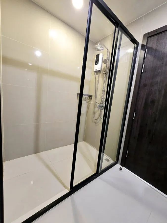 For sale, for rent, XT HUAIKWANG, ready to move in, spacious living space, complete furniture and electrical appliances, hurry to move and reserve.