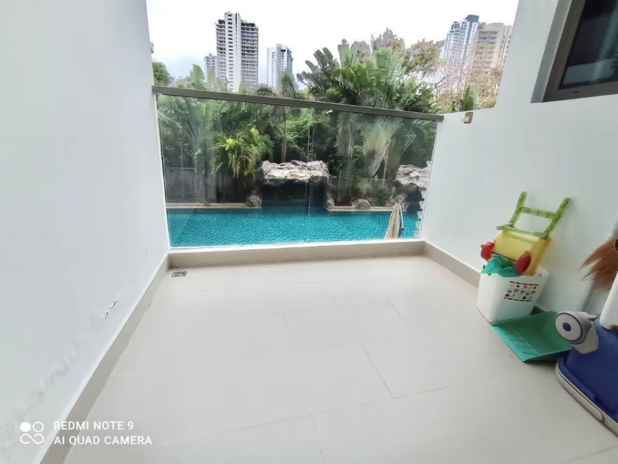 Club Royal Wongamat (North Pattaya) for sale or rent, large room, swimming pool view. Fully furnished Just come and stay.