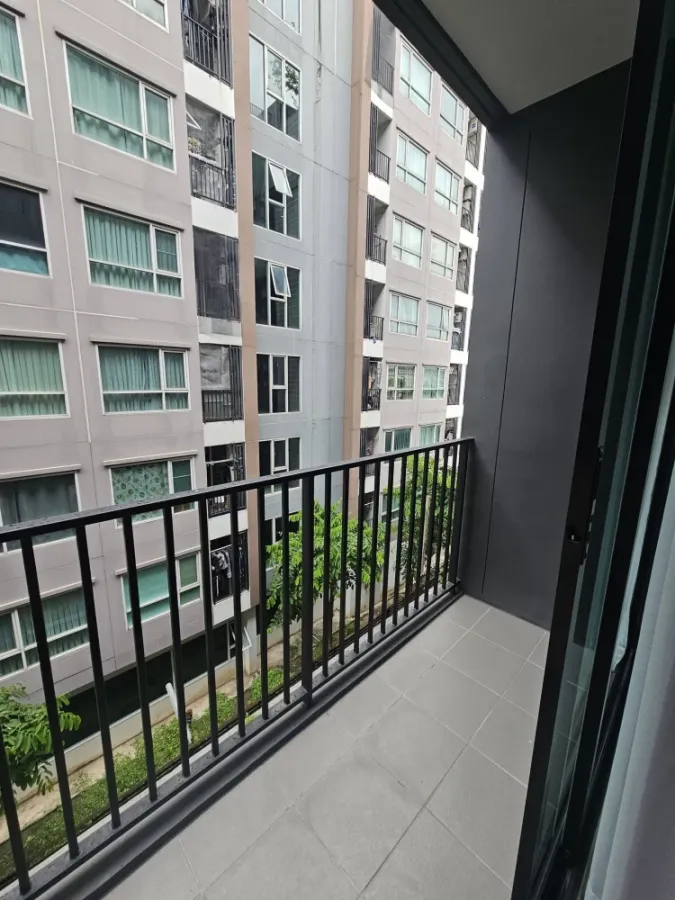 For rent: The Matt Sathorn-Thapra 2. Very spacious balcony. Fully furnished with appliances. Just bring your belongings and move in.