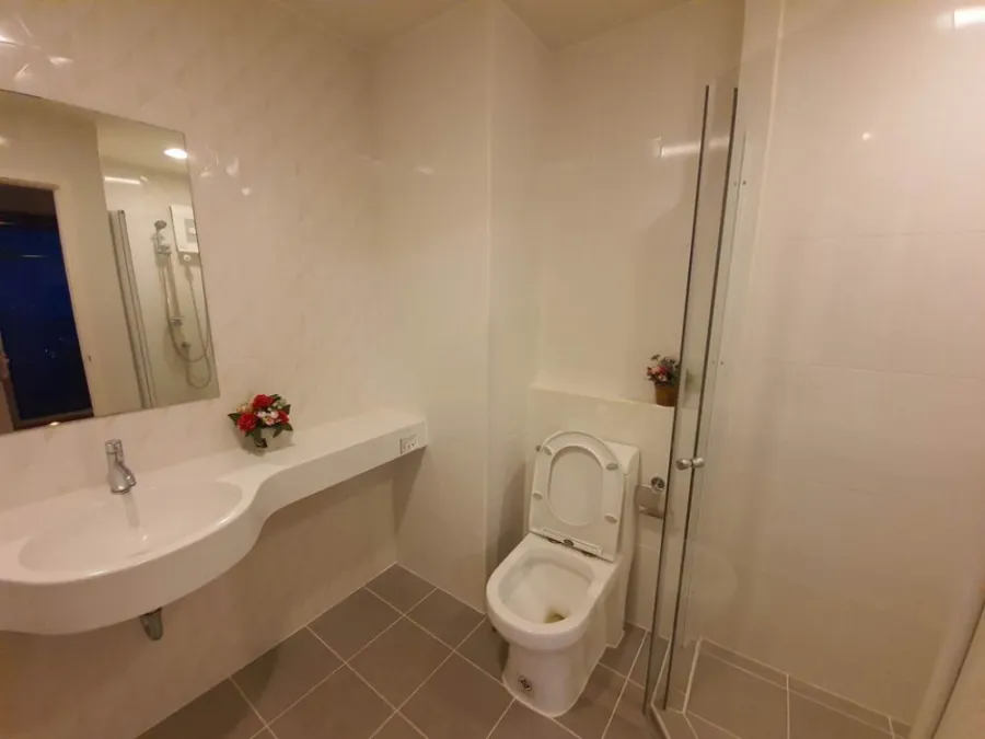 ให้เช่า J condo Sathorn-Kalapaphruek ชั้น 21 วิวเมือง เครื่องใช้ไฟฟ้าครบ จบในห้องเดียว รีบเลย