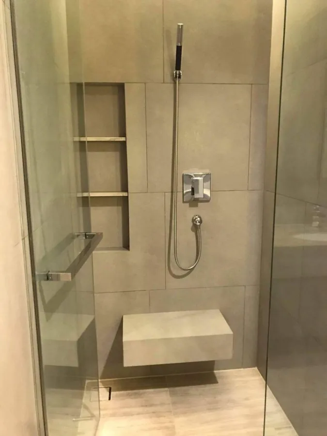 For sale: The Diplomat Sathorn, high floor, well decorated room. Cool built-in furniture Good like this, reserve now.