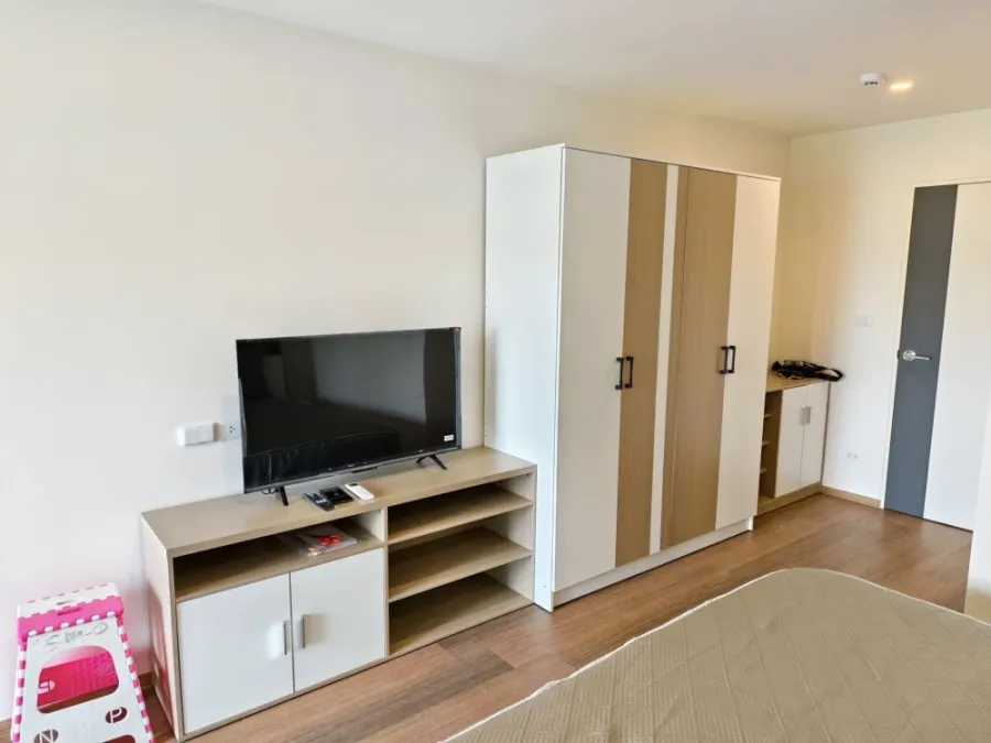 For rent: Lumpini Condotown Ekachai 48. Spacious and comfortable room, fully furnished, affordable price. Don't miss out!!!