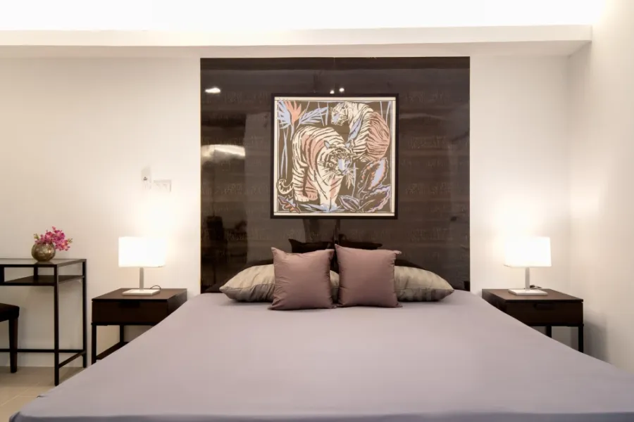 For rent or sale: The Waterford Diamond Sukhumvit 30/1, very high floor, city view, spacious area, hurry and reserve now.