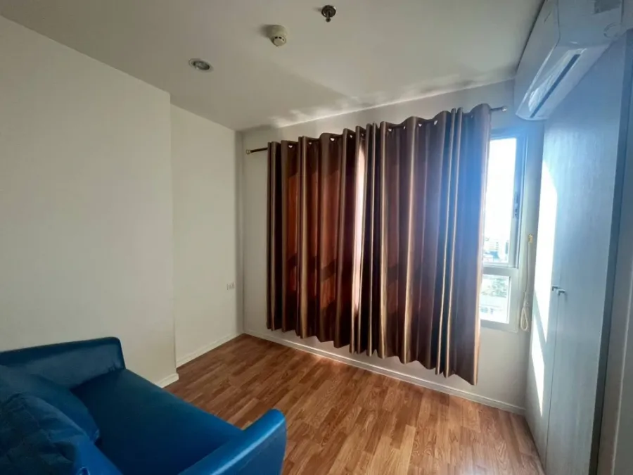 For sale or rent: Lumpini Park Phetkasem 98, 5th floor unit, great location, complete amenities. Don't miss out!