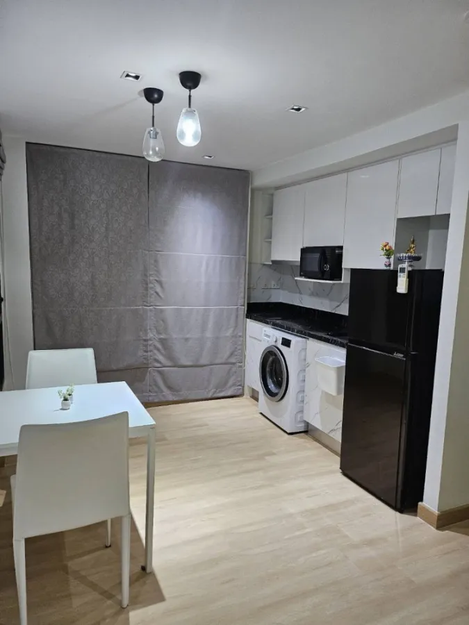 Condo for sale, rent, Formosa Lat Phrao 7, complete with furniture and electrical appliances. Can't miss it anymore.