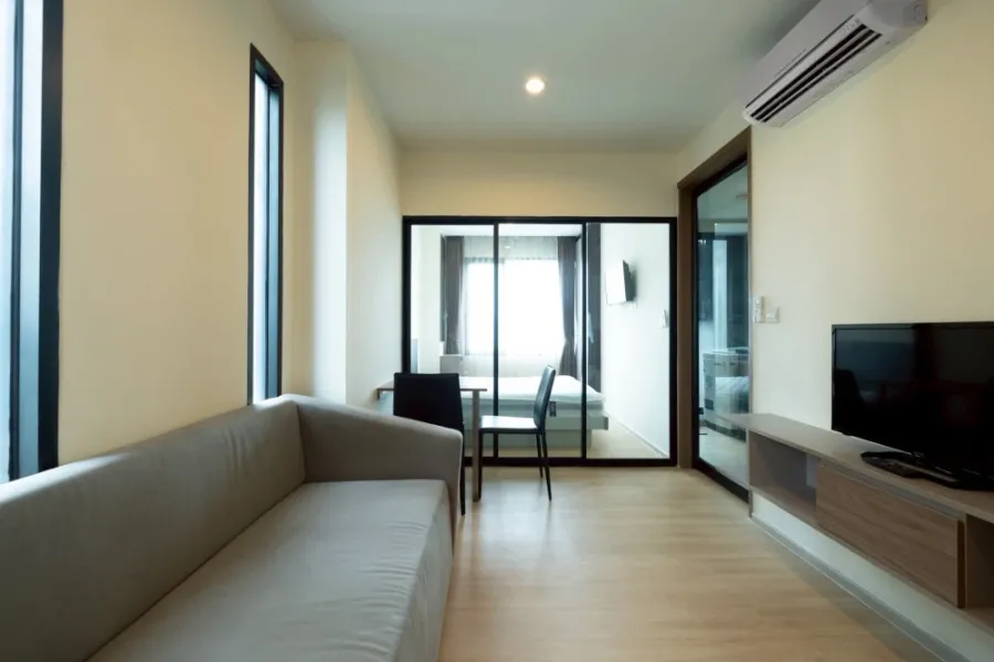 For sale, for rent, The Gallery Bearing, quiet corner room, very private, fully furnished, ready to move in.