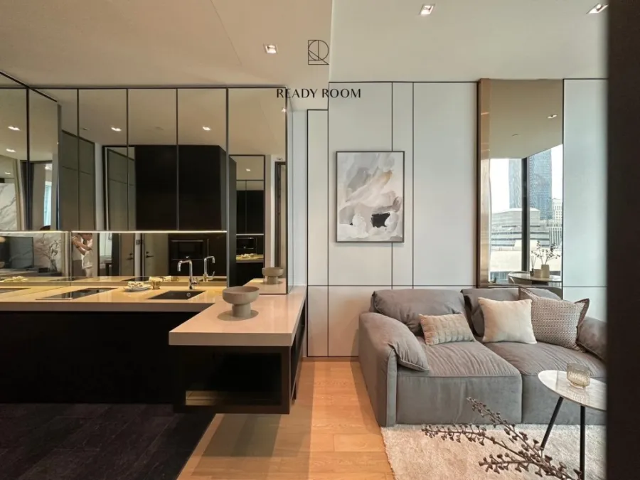 Condo for rent 28 Chidlom, beautifully decorated room. Fully built-in furniture Let me tell you, you definitely shouldn't miss it.