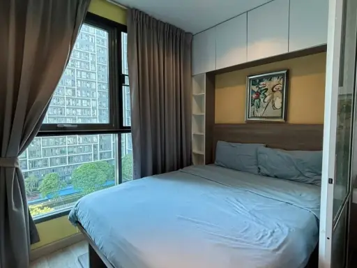 For rent, beautifully decorated room, Ideo Mobi Sukhumvit Condo, 10th floor, north side, swimming pool view, reasonable price, must reserve. images