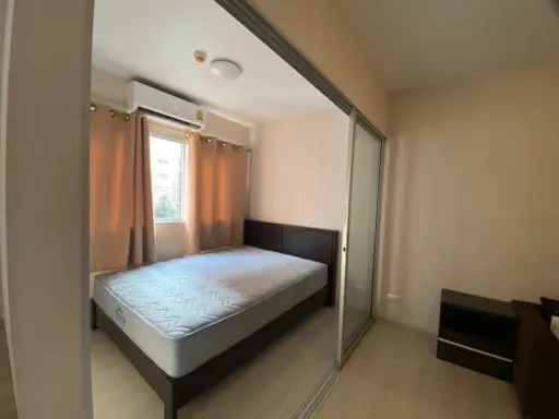 For rent, Plum Condo Park Rangsit, Phase 1-3, partition room, affordable price. Comes with a washing machine. Don't wait.