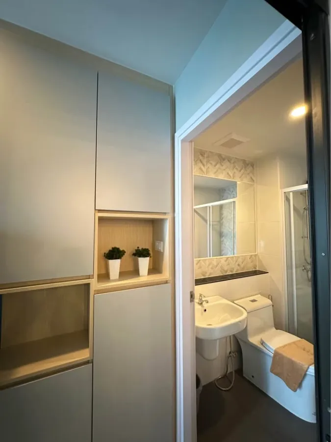 Condo for rent, Regent Home Bangna, fully furnished and ready to move in. Complete amenities. Affordable price. Move in now!