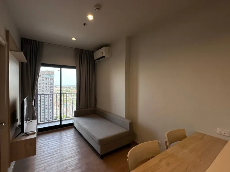 ปล่อยเช่าห้องคอนโด Common TU ห้อง 1 Bedroom ชั้น 27 วิวสวย วิวระเบียงหันไปทางถนนพหลโยธิน เฟอร์นิเจอร์และเครื่องใช้ไฟฟ้าครบ จองเลย