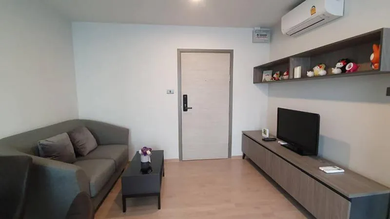 For rent!! Premio Quinto Condo, 8th floor, Building A, beautiful, luxurious, looks expensive, fully furnished. Ready to move in, don't miss it!!