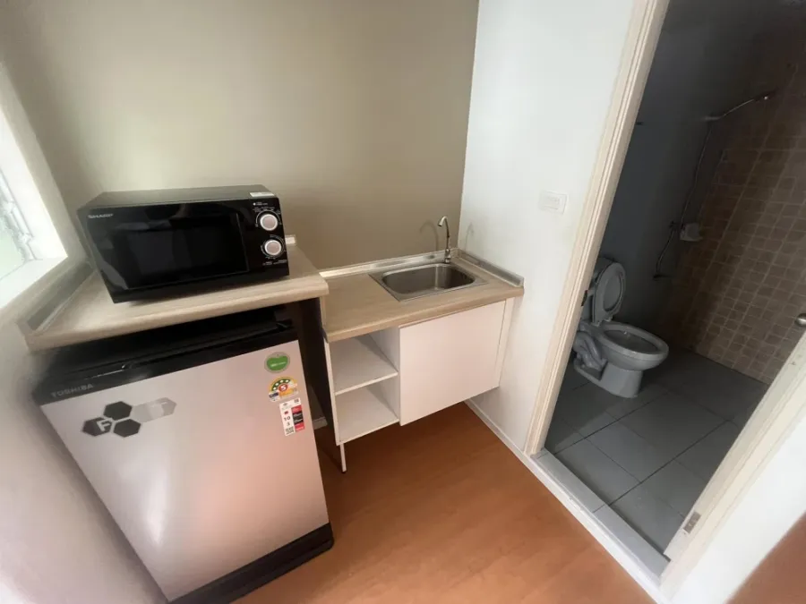 For rent: Lumpini Township Rangsit Khlong 1, corner room with privacy, not too expensive, hurry and reserve now, don't wait.