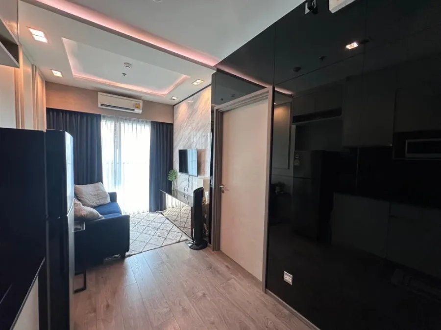 ขายด่วนๆ Whizdom avenue ratchada-ladprao ห้องแต่งพร้อมอยู่ ราคาจับต้องได้ คุณต้องจองเลยจ้า
