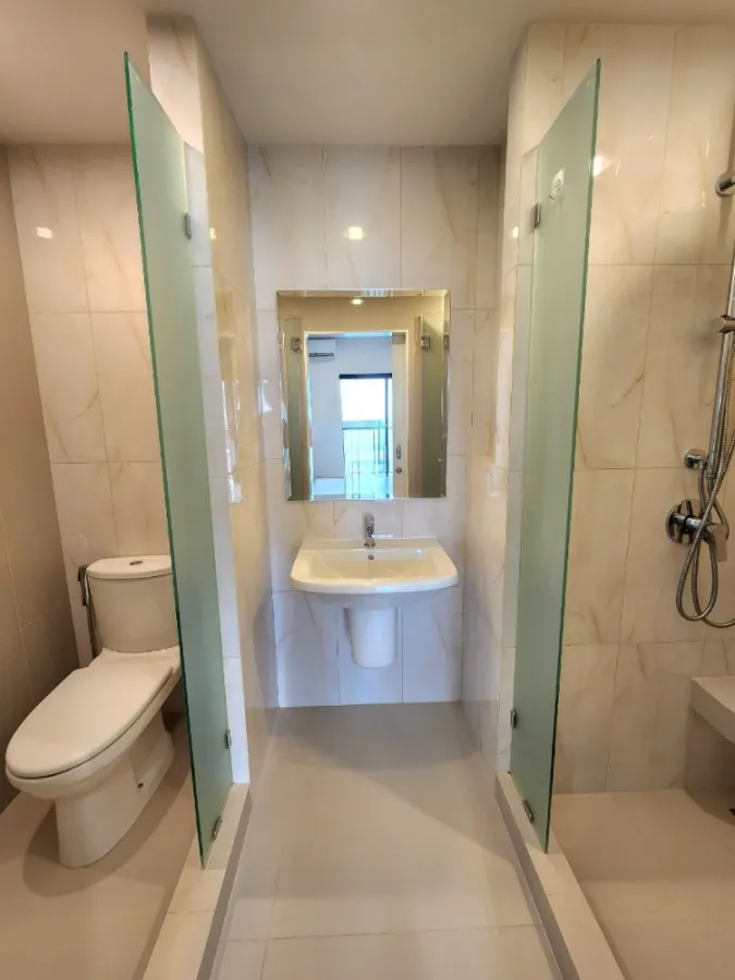For sale: Niche Mono Mega Space Bangna, 31st floor, high floor, beautiful room, fully furnished, ready to move in, buy now, urgent.