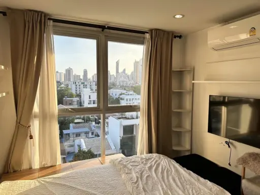 For sale: The Niche Sukhumvit 49, high floor, corner room, good view, comes with complete decoration. Hurry and reserve yours now. images