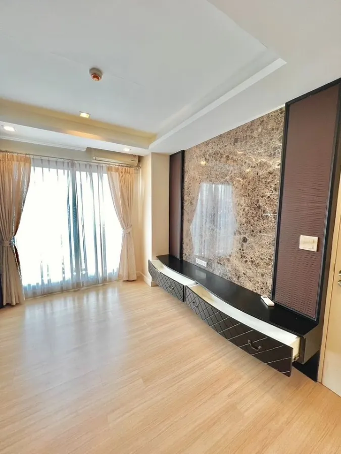 Urgent sale, Condo The Seed Mingle Sathorn - Suanplu, decorated room built in with good marble, hurry to reserve.