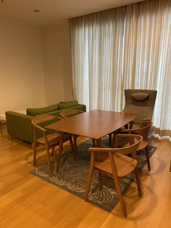 Condo for rent 39 by Sansiri, very big room, fully furnished, bathtub, washing machine The location is very easy to travel, don't miss it.