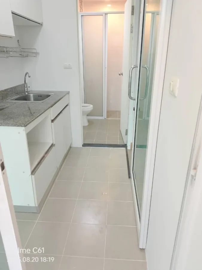 For rent: UNIO Charan 3, empty room, 3rd floor, good location, convenient transportation. Room decorating enthusiasts shouldn't miss this. Reserve now