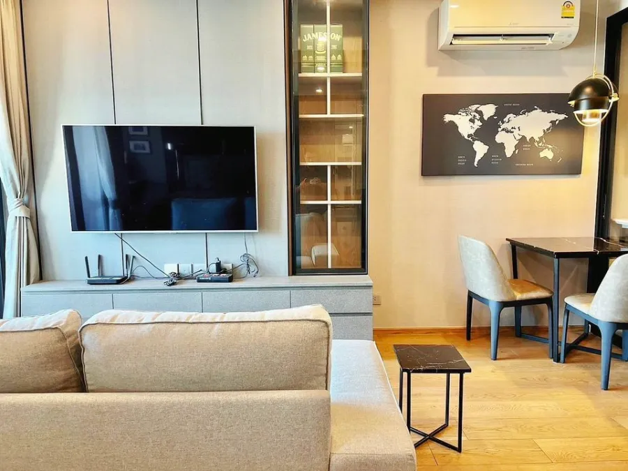 ให้เช่า ขาย คอนโด คิว ชิดลม เพชรบุรี ห้องแต่งน่าอยู่ ชั้นสูง Fully Furnished อย่ามัวมองให้รีบมาจอง