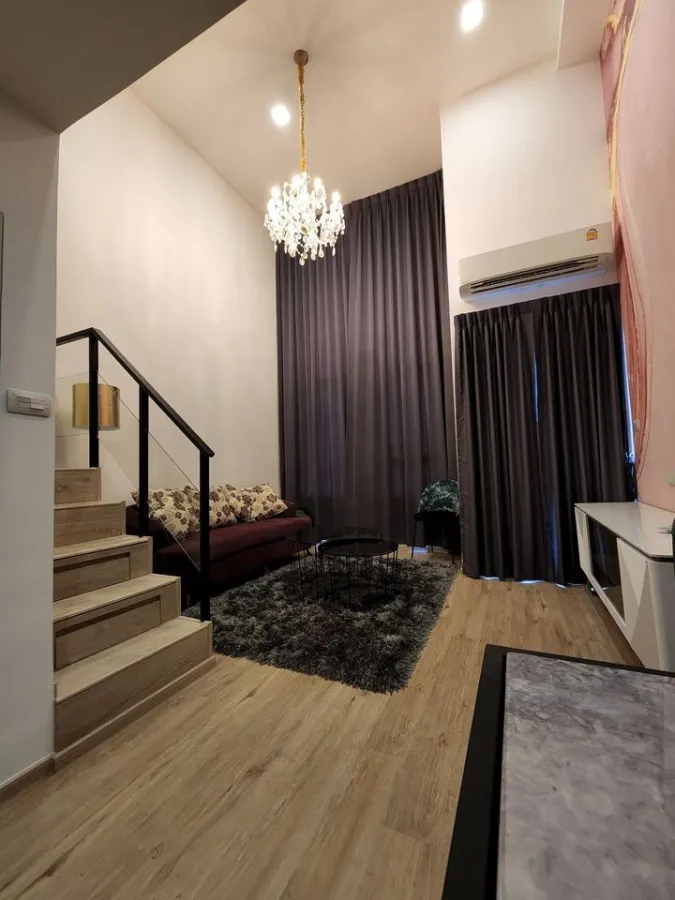 ให้เช่า The Rich Rama 9 - Srinakarin ห้อง Duplex 36 ตร.ม. ตกแต่งสวย พร้อมเข้าอยู่ จองเลย