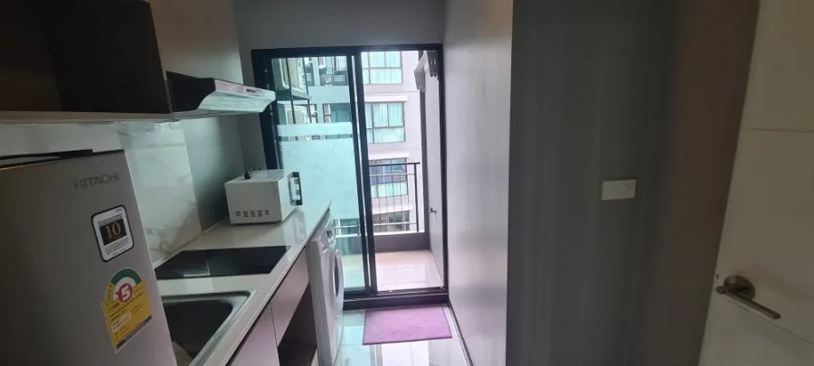 Condo for rent, The Belgravia @ Ratchada-Lat Phrao 15, partitioned room decorated with marble pattern. The high floor is good. Reserve quickly.