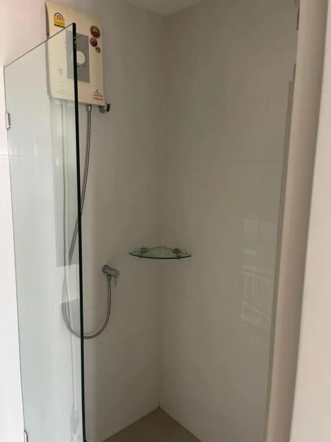 Condo for rent, Ideo Sathorn-Thapra, pool view. Street view window, very good wind, fully furnished.
