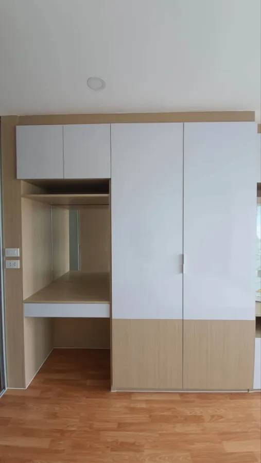 Selling a Lumpini Ville Pattanakarn-Srinakarin condo, 9th floor, with high-quality built-in furniture. You'll regret missing this opportunity!