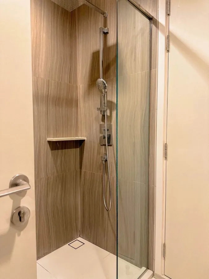 Sell The Line Phahol-Pradipat, high floor, good view, beautiful room, full built-in furniture Don't just look at it, hurry up and reserve it.