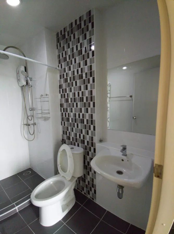 For rent The Kith Light Bangkadi-Tiwanon. The room is decorated very cool, has a beautiful view, comfortable, good price, hurry to reserve.