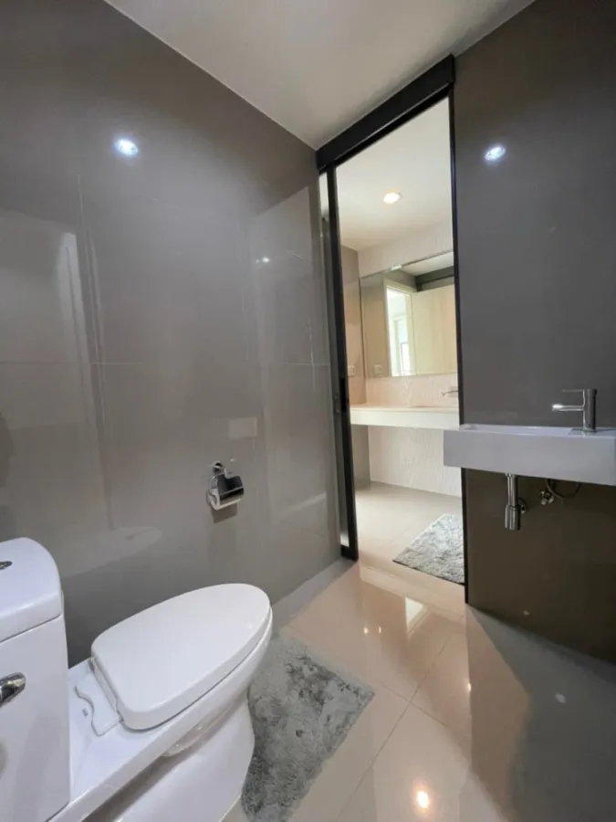 ขาย ให้เช่า คอนโด ริทึ่ม สุขุมวิท 42 ห้องกว้าง แต่งครบ พร้อมอยู่ ใกล้ BTS เดินทางสะดวก พลาดแล้วจะเสียใจ!!