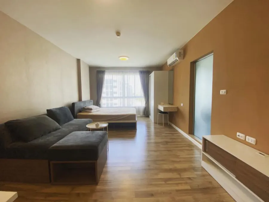 For rent ดีคอนโด แคมปัส รังสิต เฟส 2 ห้องกว้าง ตกแต่งห้องสไตล์ two tone สบายตา ห้ามพลาดเลยจ้า
