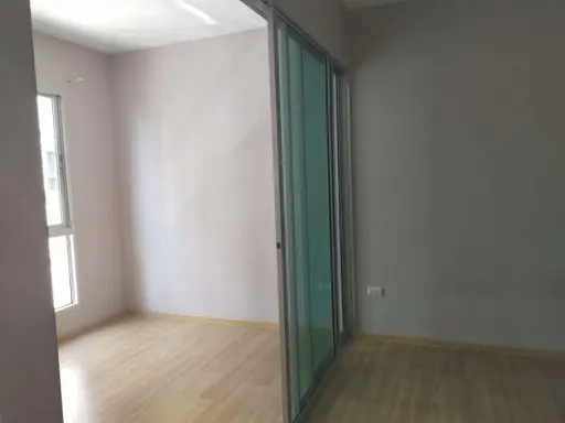 For sale: Plum Condo Chaengwattana Phase 2, Building B, 5th floor, room size 23 sq m., good price, reserve now!
