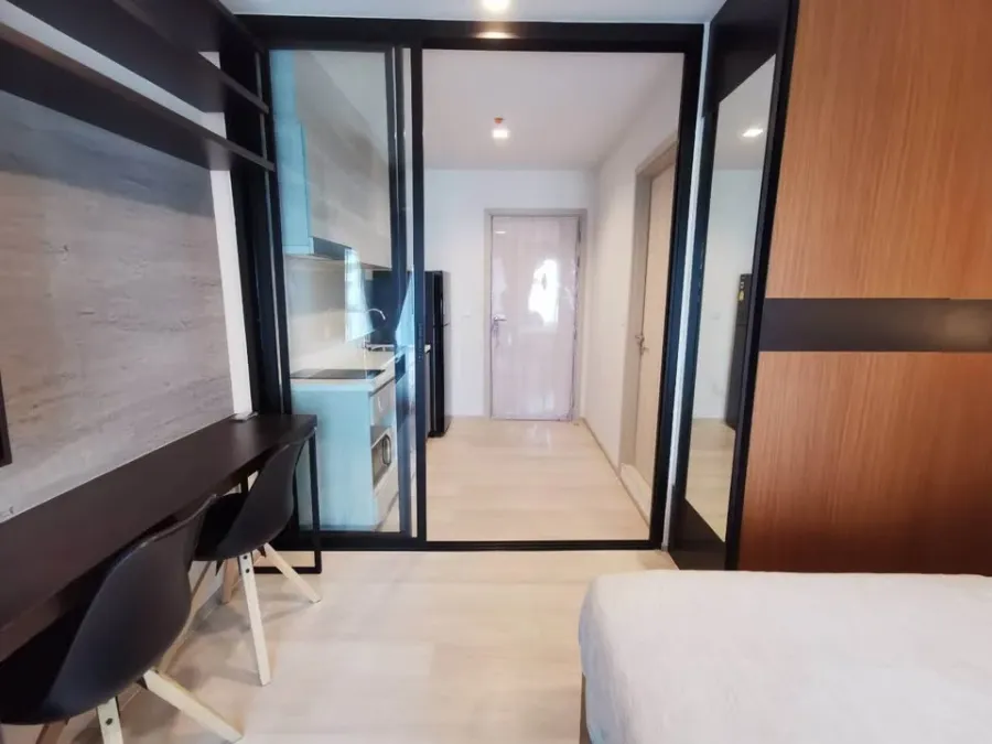 For rent Life one wireless is designed for real living. There are many storage cabinets. If you miss it, you will regret it.