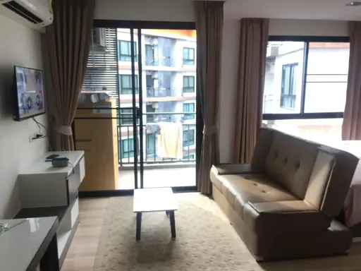 ขาย ให้เช่า คอนโด Condo Living Avenue Bangsaen ชั้น 7 ตึก C ขนาด 30 ตรม. วิวสระใหญ่ ลากกระเป๋ามาได้เลย