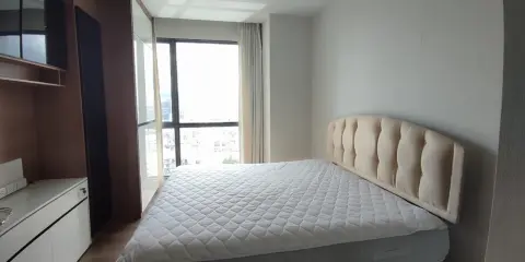 ให้เช่า The Room Sukhumvit 62 ห้องกว้างกั้นเป็นสัดส่วน เฟอร์ครบ ตกแต่งอย่างดี จองเลยจร้า