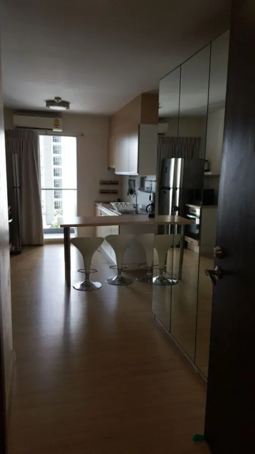 Condo for rent, THE PARKLAND Srinakarin, big screen TV. Super wide room You can't miss it. Hurry up to reserve.