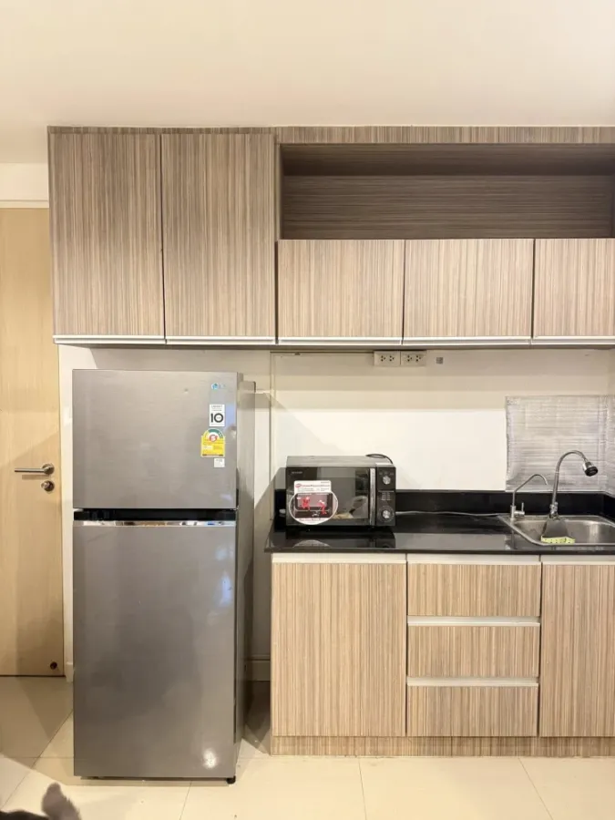 For rent: The Series Udomsuk 29, 1 bedroom, 1 bathroom, good location, swimming pool view, fully furnished, reserve now!