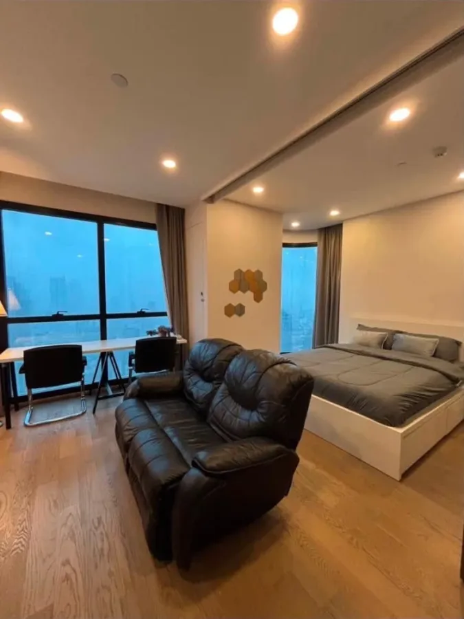 ให้เช่า Ashton Chula - Silom คอนโดหรู ใจกลางเมืองวิวเมืองกรุงเทพฯ 360 องศา ห้องหัวมุมกระจก สนใจจองเลย