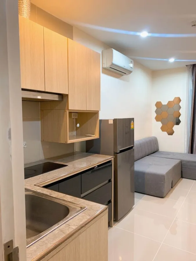 For rent Happy condo Lat Phrao 101, spacious room. Great usable space, 2nd floor, not high. Don't just look. Hurry and reserve.